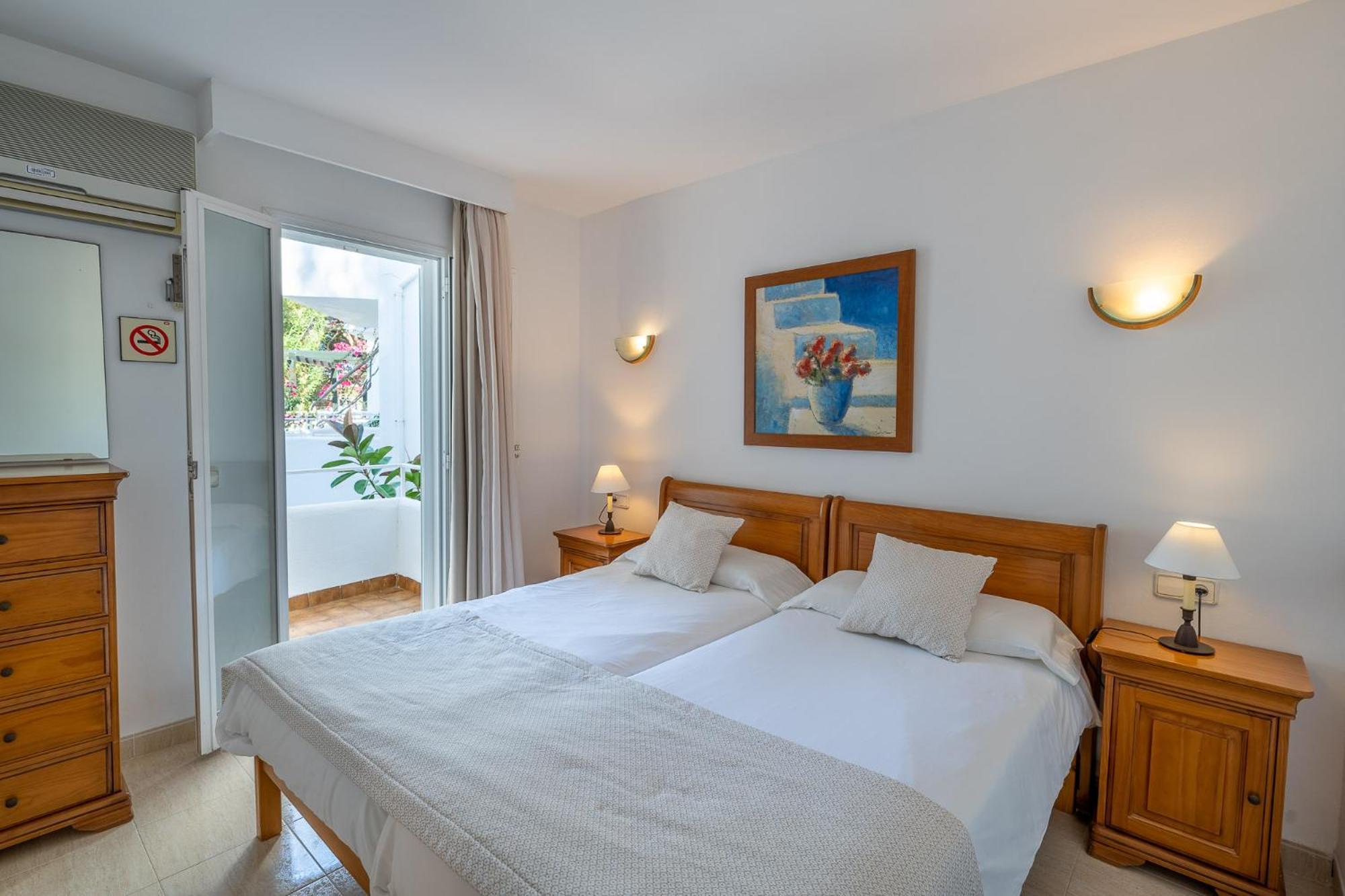 Apartamentos Los Tilos Peguera Exteriör bild